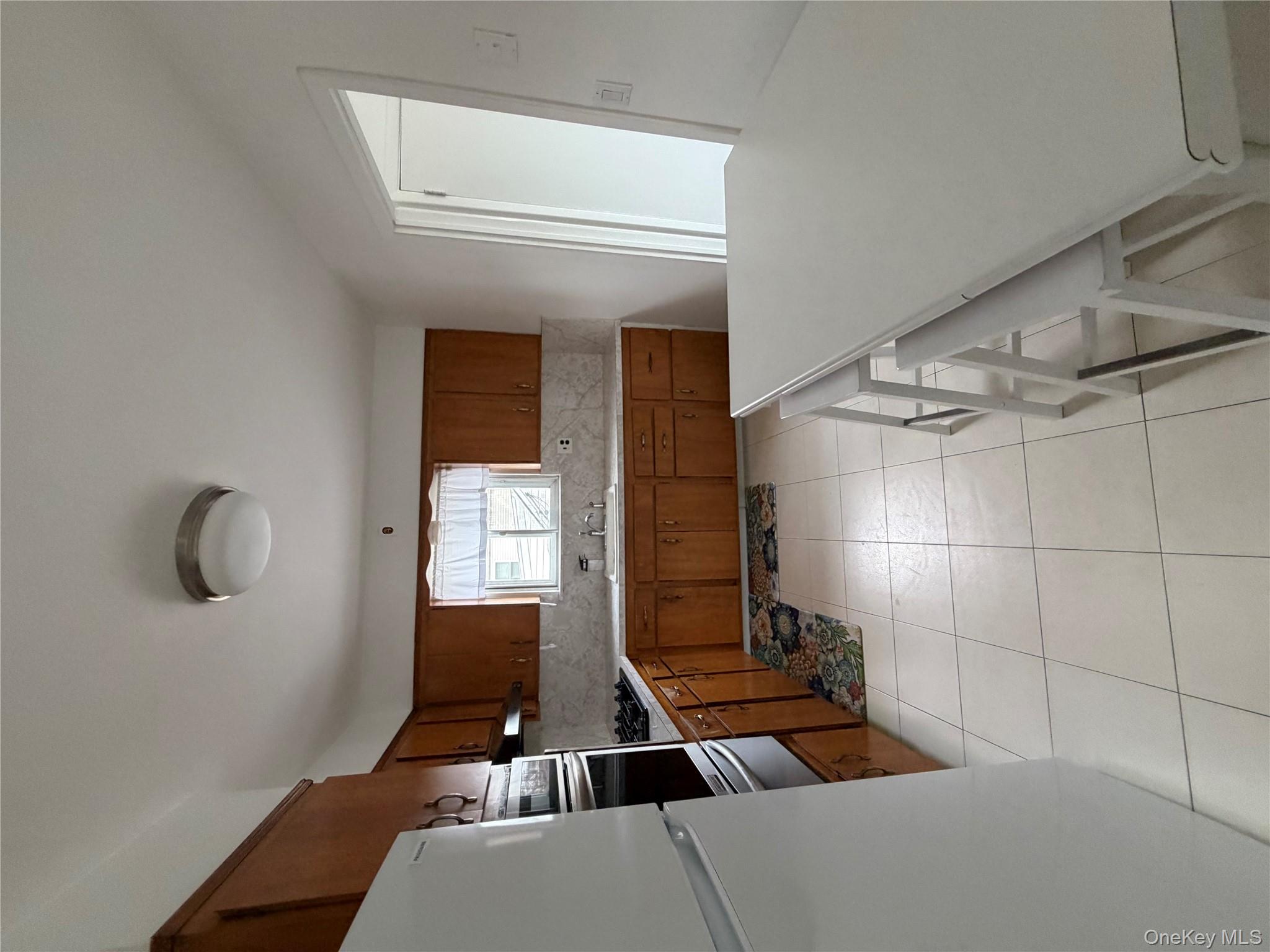 194 Quebec Road Island Park, NY 11558 - Photo 3 of 11