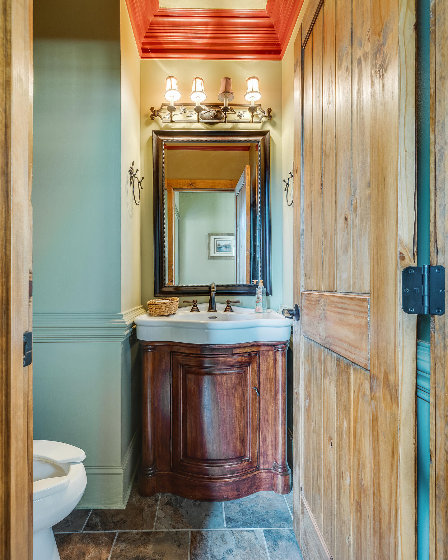 1128 Saratoga Road Kingsport, TN 37660 - Photo 17 of 124 main24