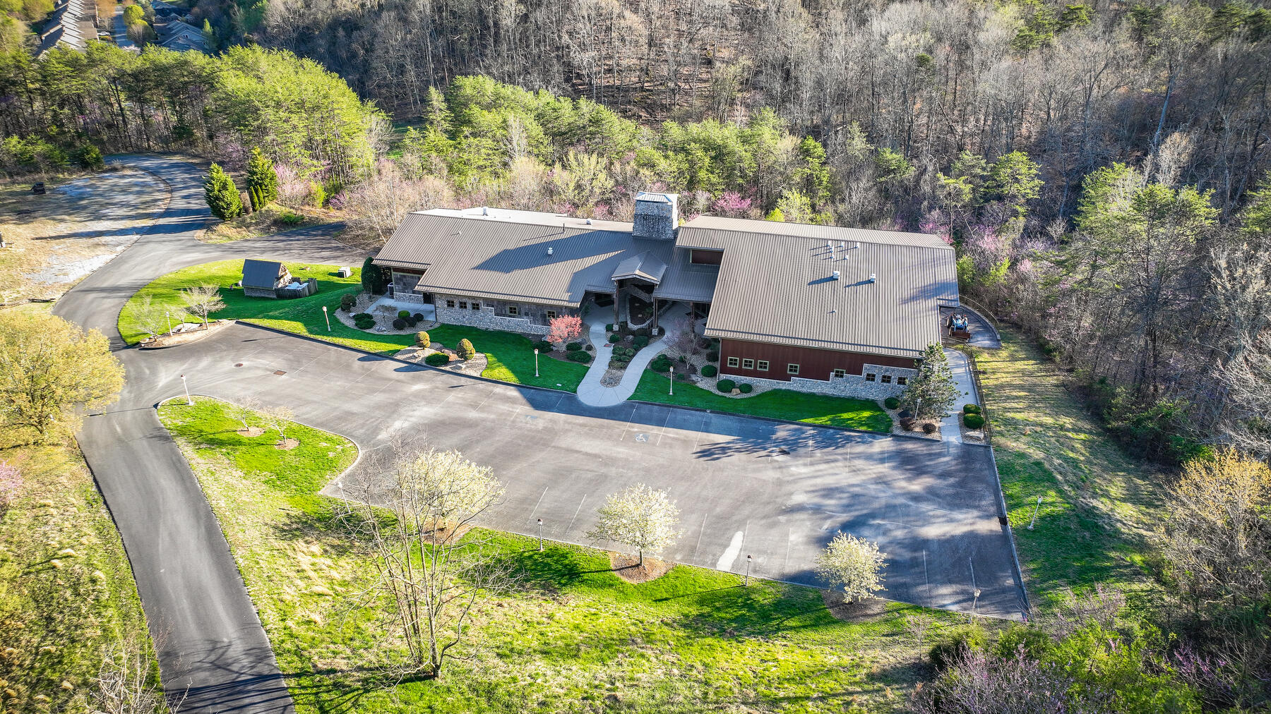 1128 Saratoga Road Kingsport, TN 37660 - Photo 4 of 124 ven33