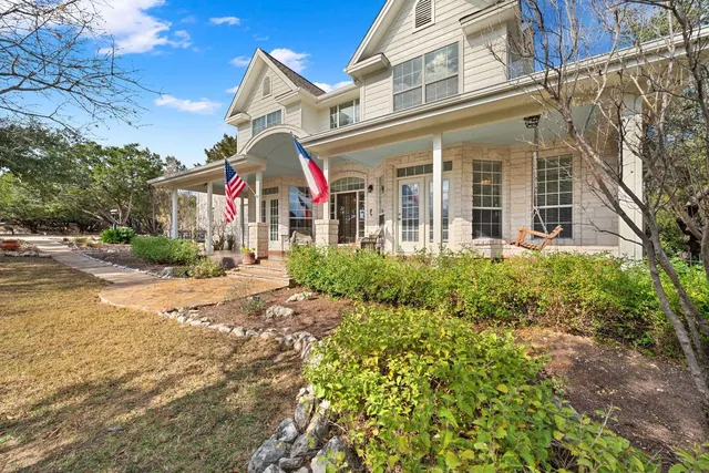 $696,000 | 19045 Venture Drive, Point Venture, TX 78645