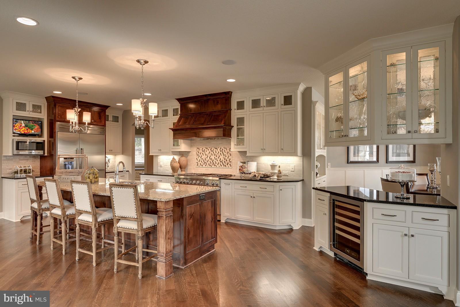 6410 Newman Road Fairfax, VA 22030 - Photo 21 of 35 Kitchen
