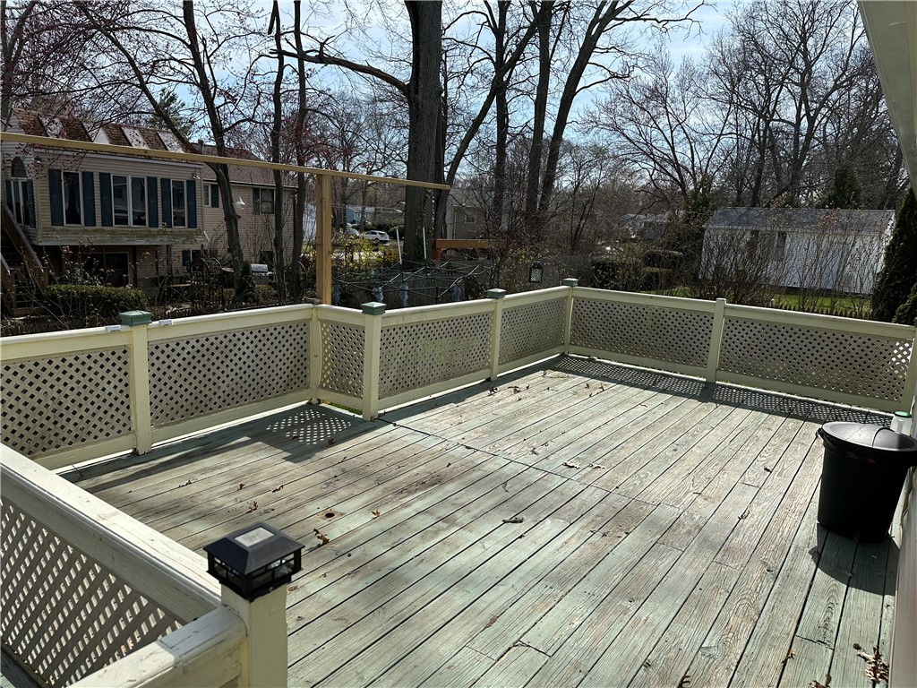 38 Amsterdam Avenue Warwick, RI 02889 - Photo 2 of 14