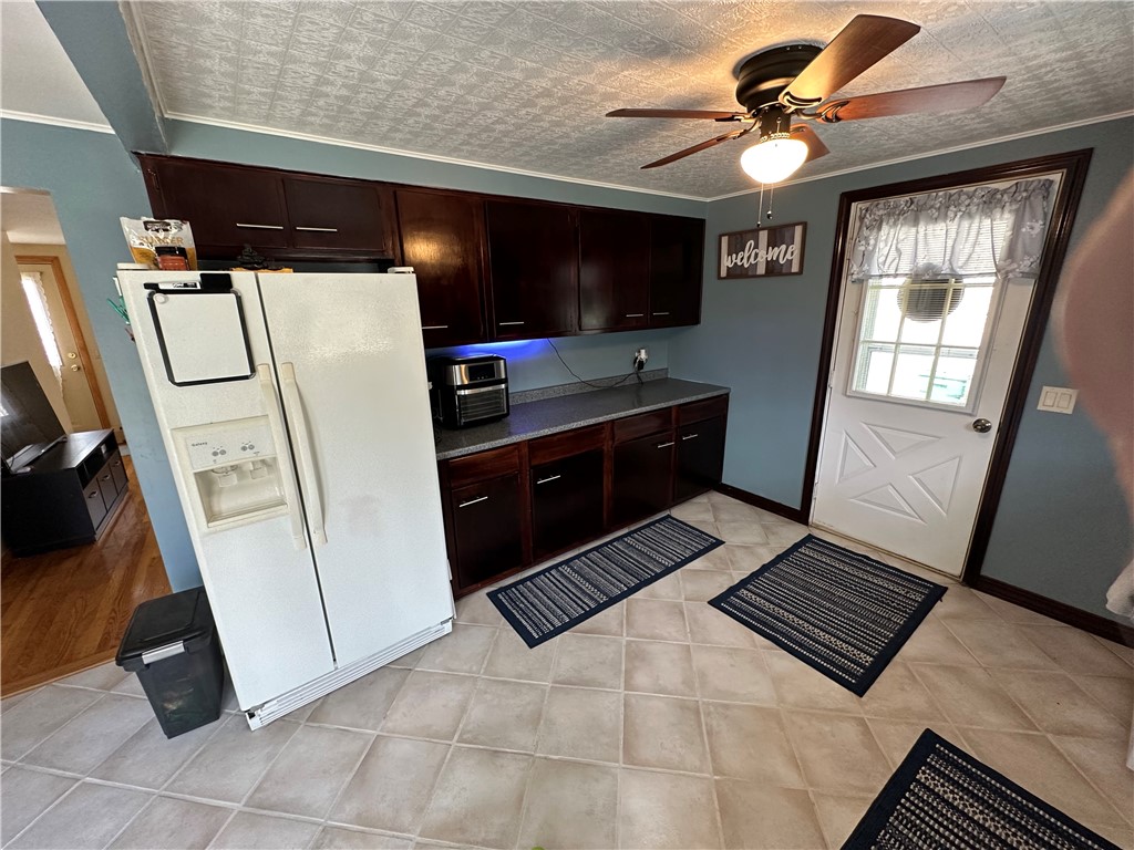 38 Amsterdam Avenue Warwick, RI 02889 - Photo 4 of 14