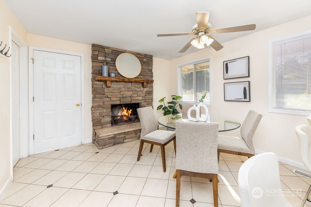 13010 163rd Avenue Southeast Renton, WA 98059 - Photo 12 of 24 Gallery Image 12