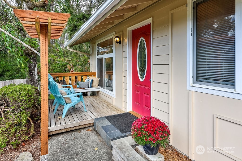 13010 163rd Avenue Southeast Renton, WA 98059 - Photo 3 of 24 Gallery Image 3