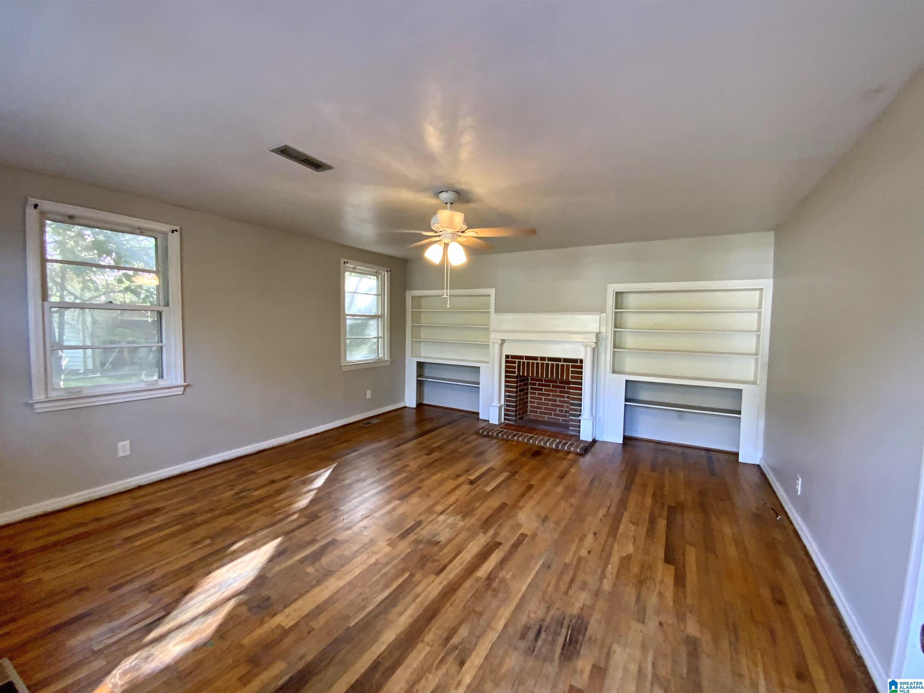 709 Glenwood Road Talladega, AL 35160 - Photo 2 of 37