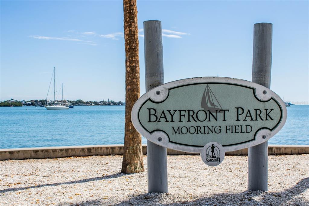 5013 Bay Shore Road Sarasota, FL 34234 - Photo 19 of 22 a street sign that is on a pole