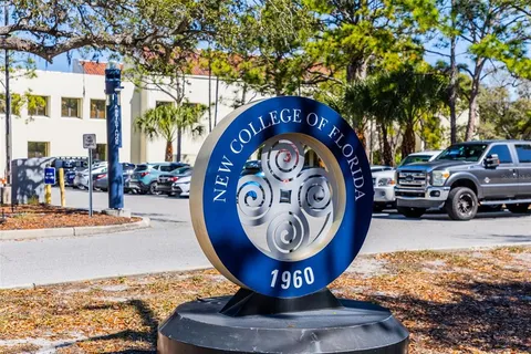 $1,500,000 | 5013 Bay Shore Road, Sarasota, FL 34234
