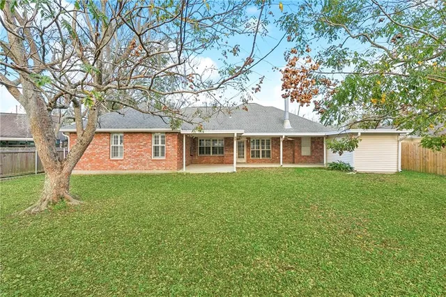 $2,400 | 308 Willowdale Boulevard, Luling, LA 70070