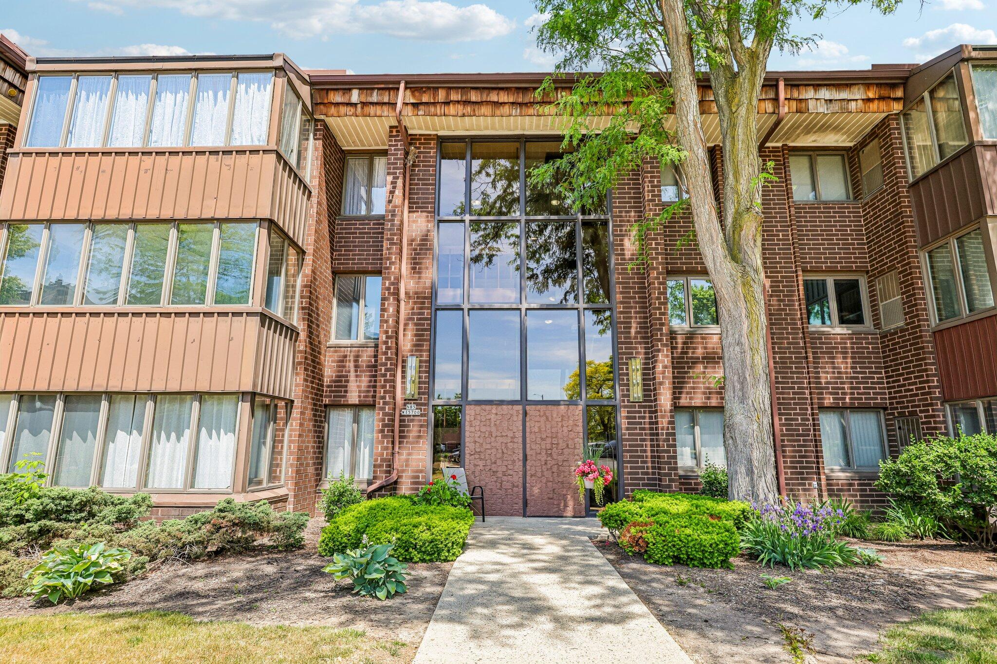 N85-w15700 Ridge Road, Unit 307 Menomonee Falls, WI 53051 - Photo 25 of 29 2-web-or-mls-N85W15700 Ridge Road 307-S3