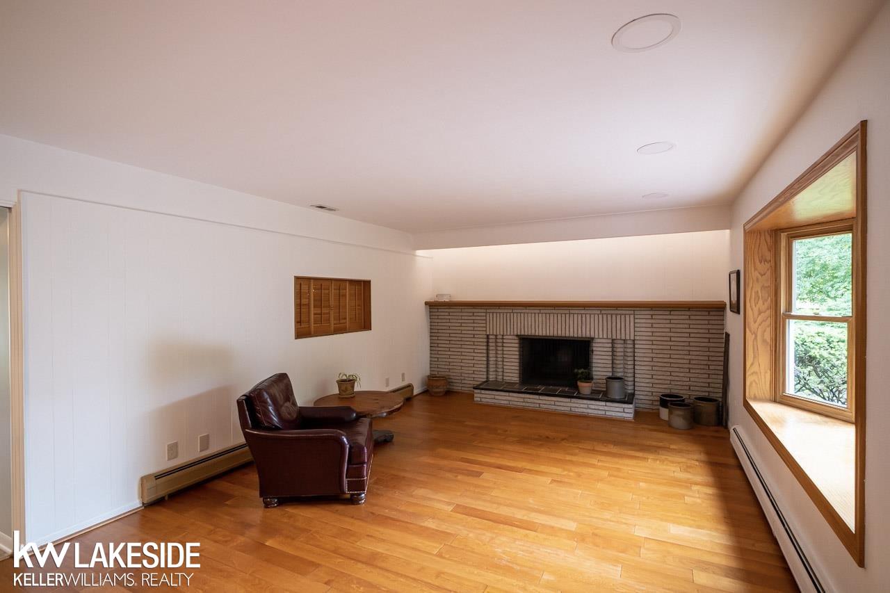 639 Alpine Court Rochester, MI 48309 - Photo 9 of 54 50076706-8.JPG