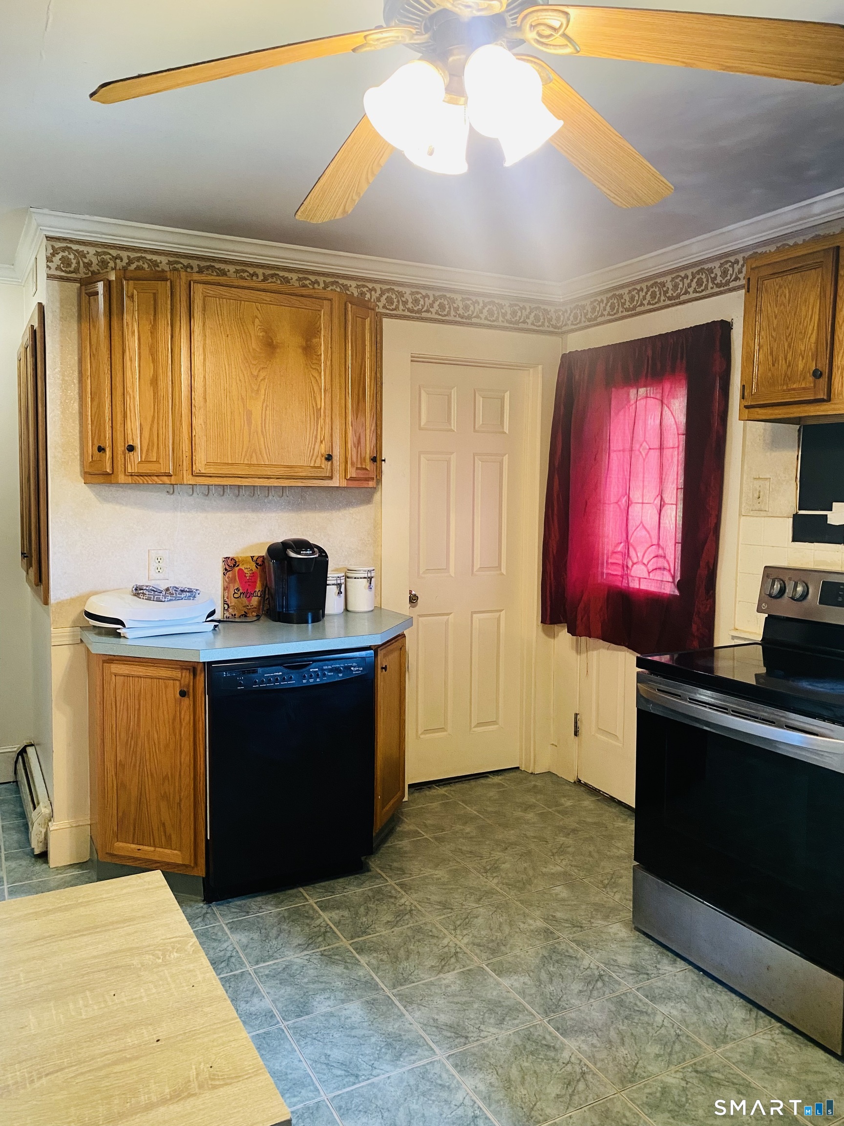 152 Delaware Avenue Waterbury, CT 06708 - Photo 13 of 40
