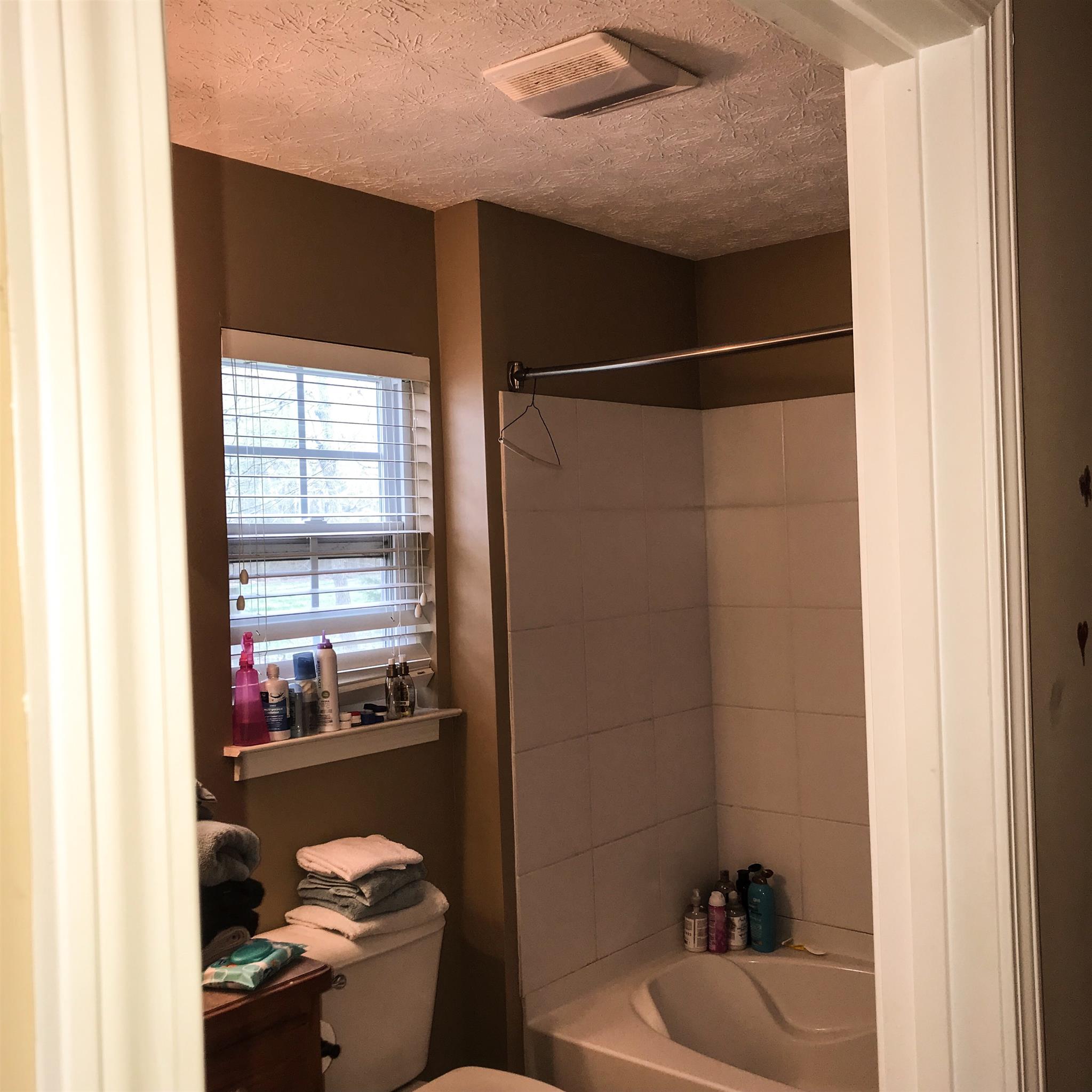 714 Arabian Lane Springfield, TN 37172 - Photo 14 of 25 Master bath.