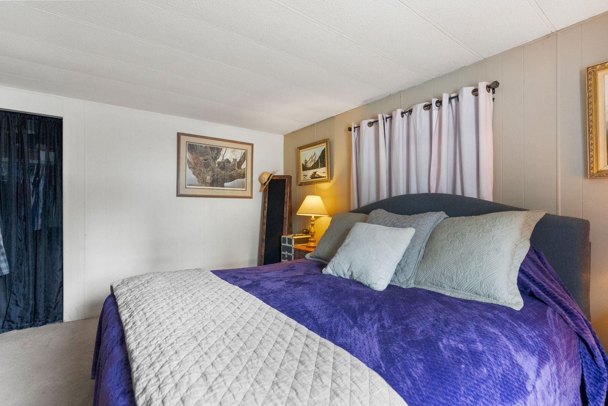 52250 Caribou Road La Pine, OR 97739 - Photo 19 of 50 Primary Bedroom