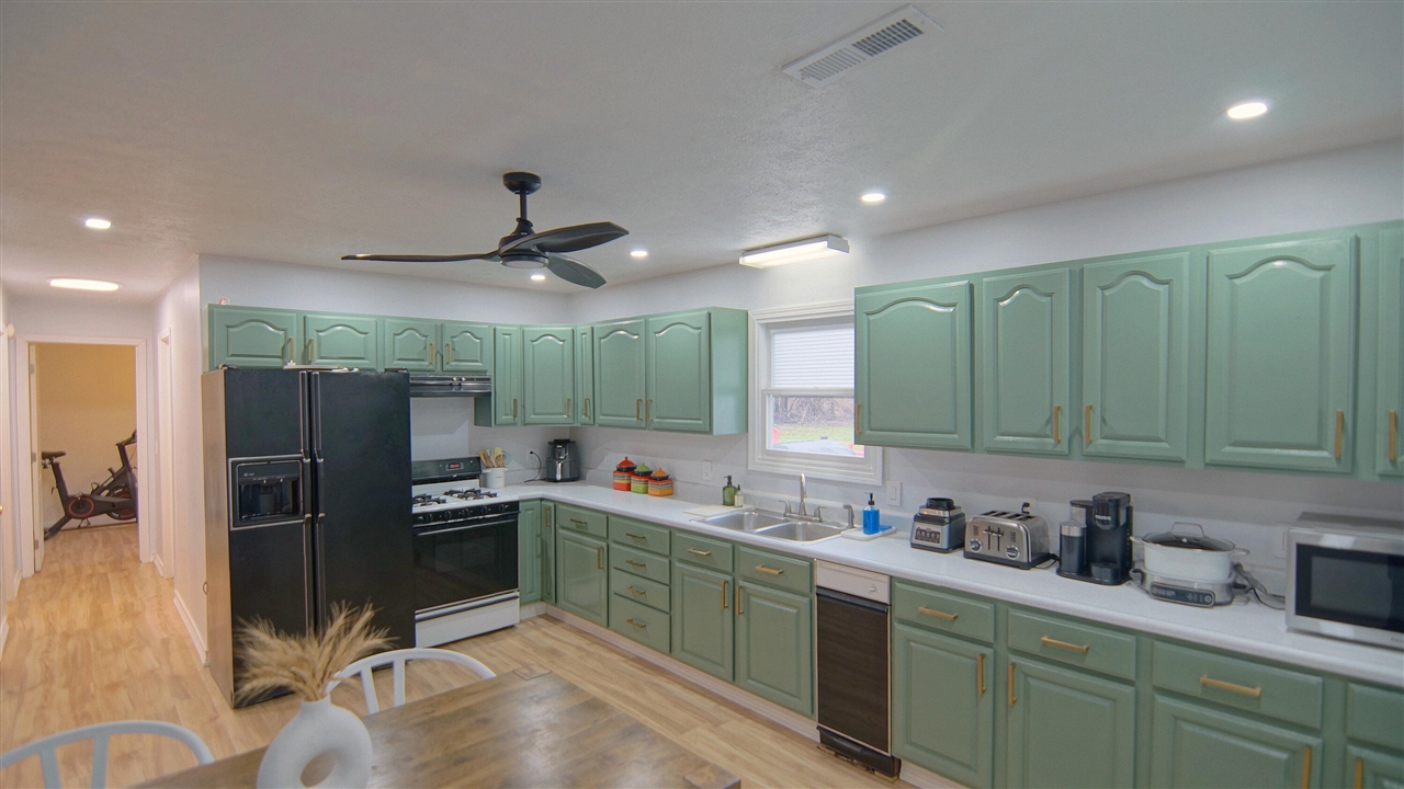 70426 Kessington Road Union, MI 49130 - Photo 3 of 24