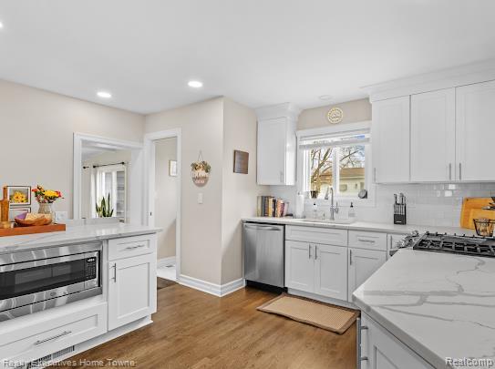 258 North Hill Circle Rochester, MI 48307 - Photo 6 of 21 Gallery Image 6