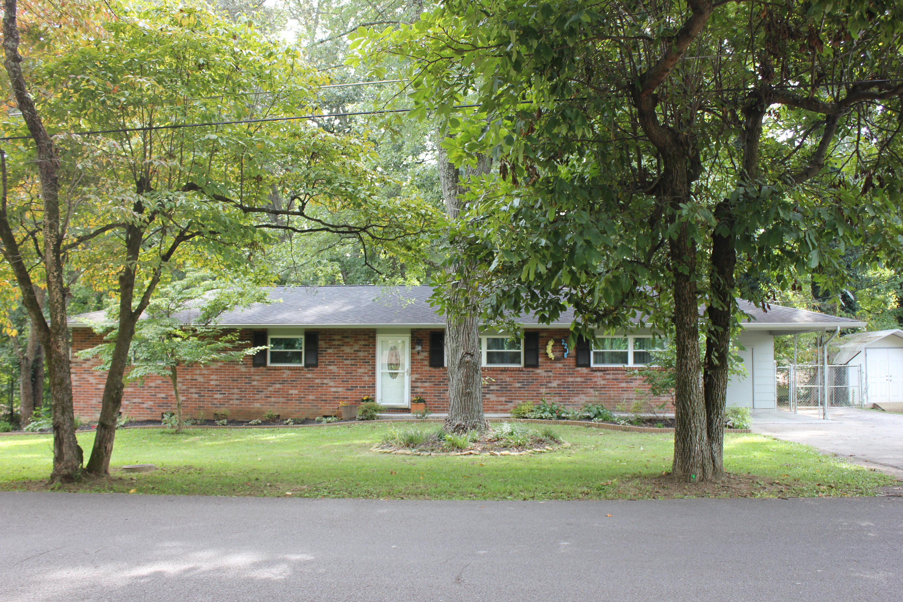 2218 Belt Road Knoxville, TN 37920 - Photo 1 of 19 IMG_0856
