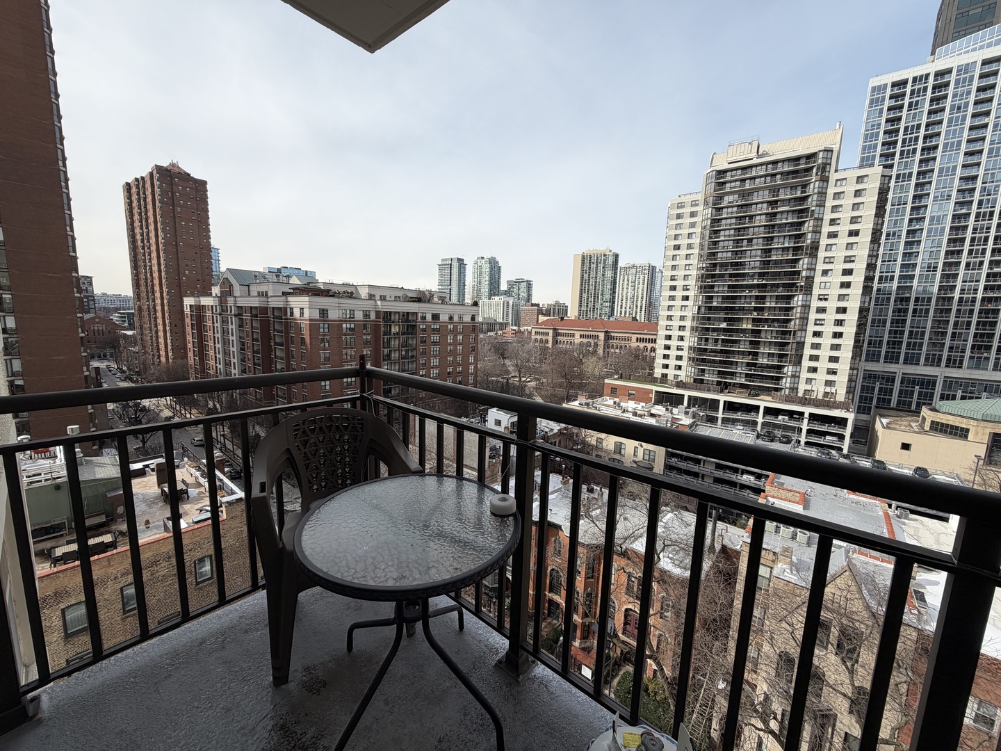21 West Chestnut Street, Unit 1101 Chicago, IL 60610 - Photo 6 of 16 a view of a balcony with city view