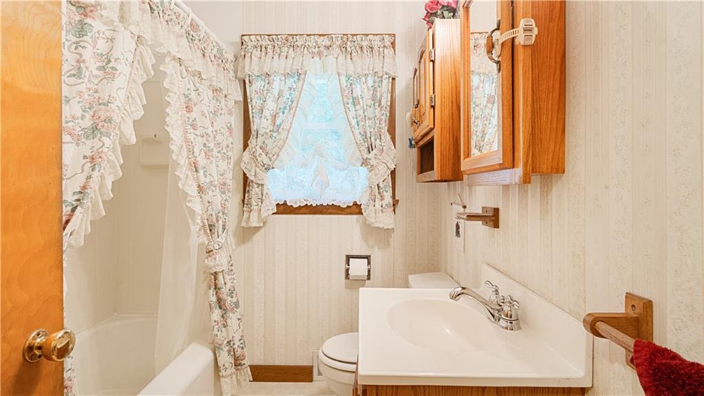 216 Cranberry Road Grove City, PA 16127 - Photo 23 of 25 Gallery Image 23