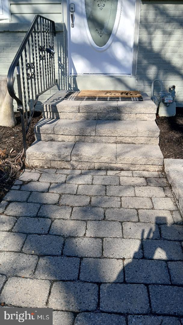 960 Dale Road Secane, PA 19018 - Photo 3 of 23 a view of entryway with wooden floor