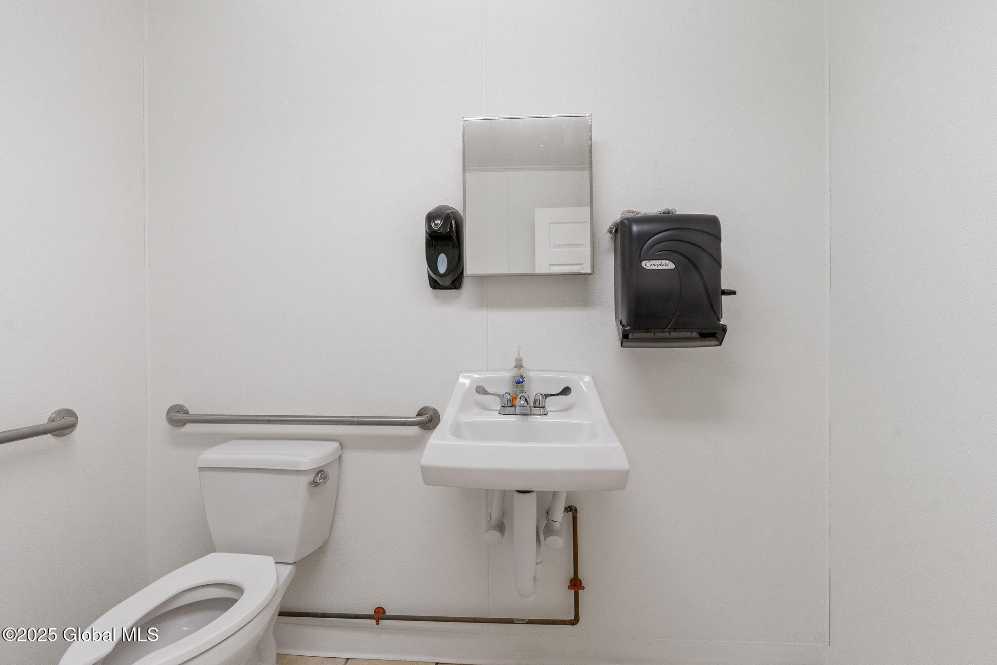 1480 State Street Schenectady, NY 12304 - Photo 19 of 34 16-web-or-mls-1480-state-st