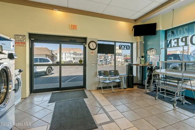 $1,800,000 | 1480 State Street, Schenectady, NY 12304