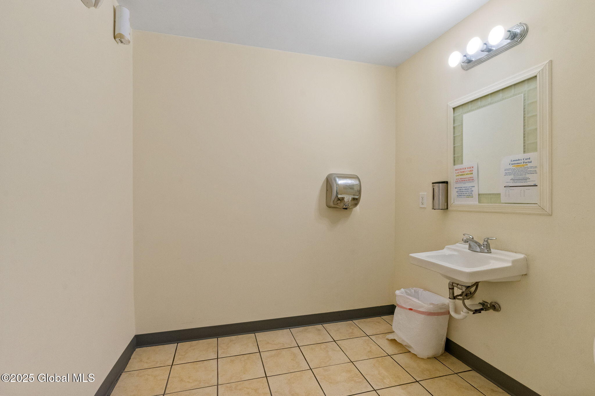 1480 State Street Schenectady, NY 12304 - Photo 28 of 34 25-web-or-mls-1480-state-st