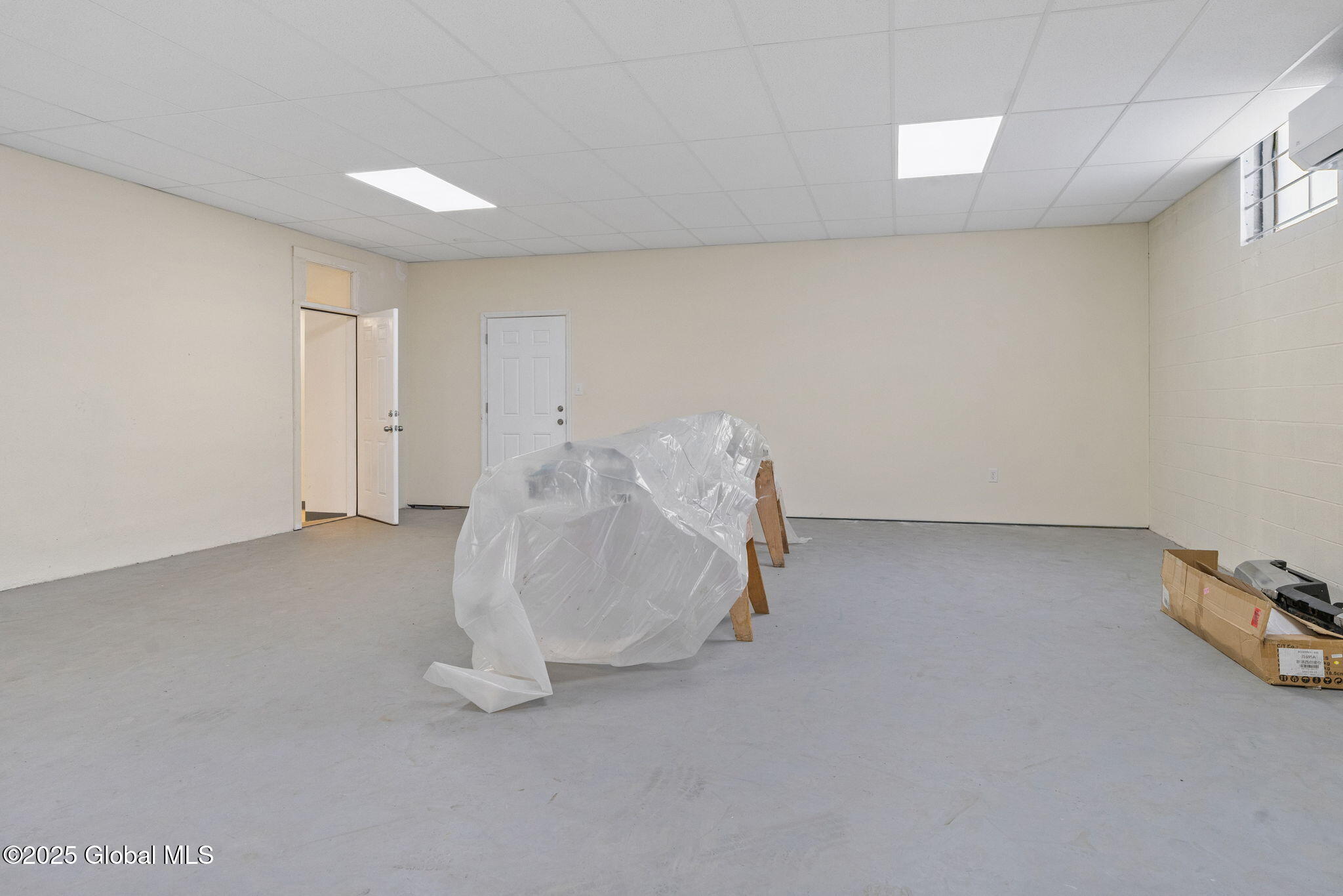 1480 State Street Schenectady, NY 12304 - Photo 9 of 34 6-web-or-mls-1480-state-st