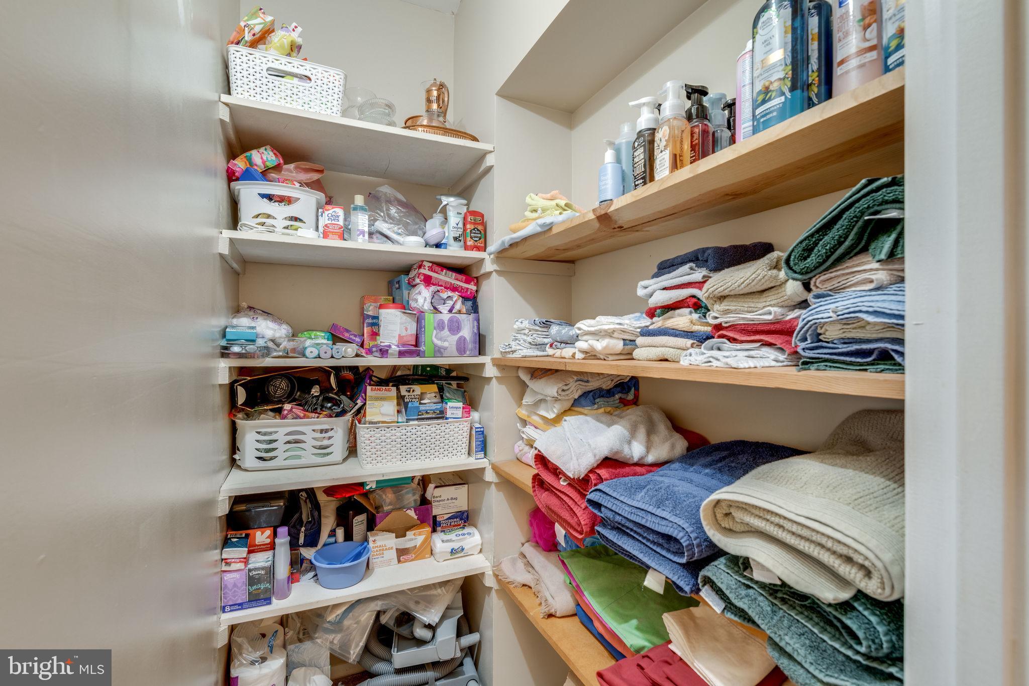 2118 Cartwright Place Reston, VA 20191 - Photo 20 of 24 Linen Closet!