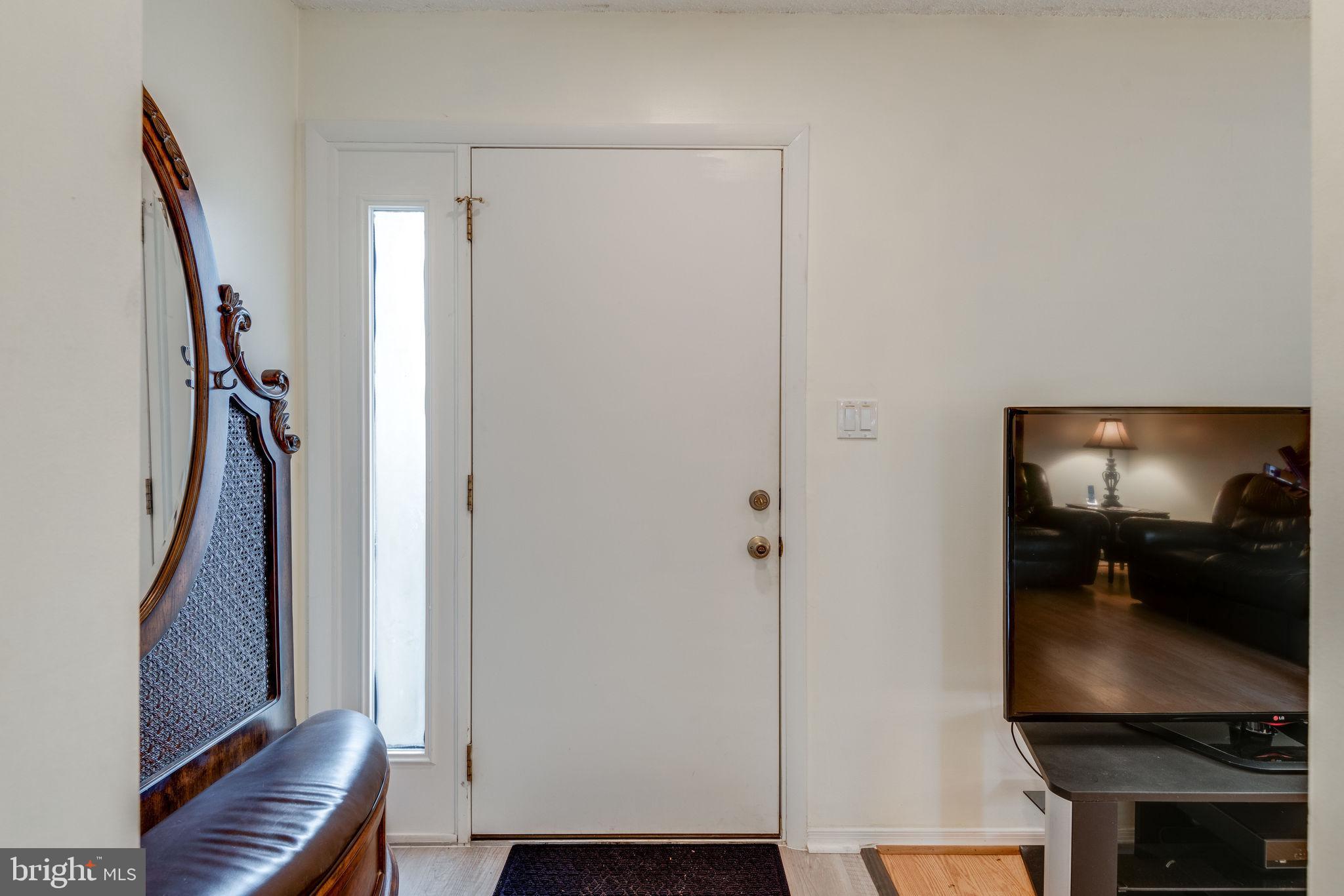 2118 Cartwright Place Reston, VA 20191 - Photo 3 of 24 Gallery Image 3