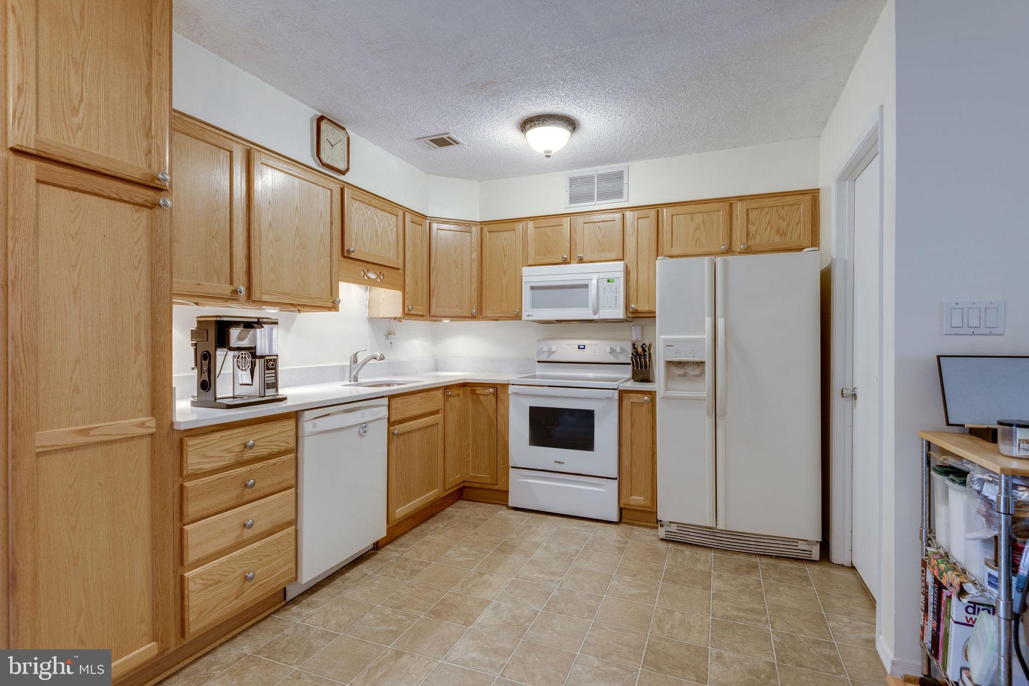 2118 Cartwright Place Reston, VA 20191 - Photo 9 of 24 Gallery Image 9