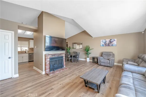 $3,250 | 18252 Sequoia Street, Hesperia, CA 92345