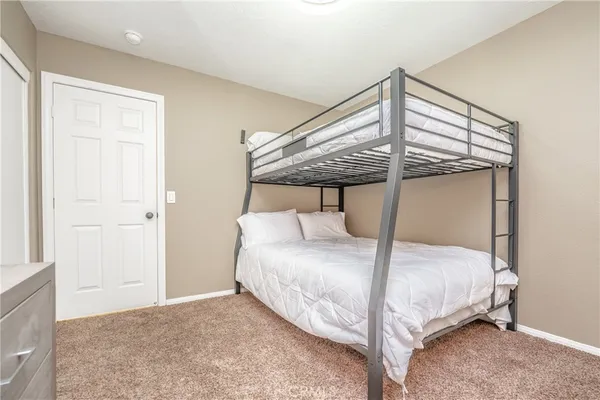 $3,500 | 18252 Sequoia Street, Hesperia, CA 92345