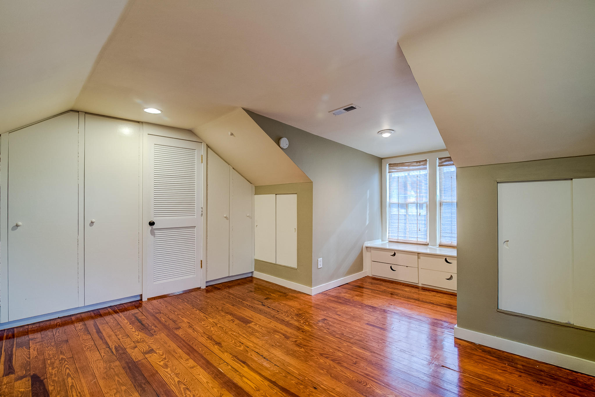 783 Rutledge Avenue Charleston, SC 29403 - Photo 29 of 37 783 Rutledge-23