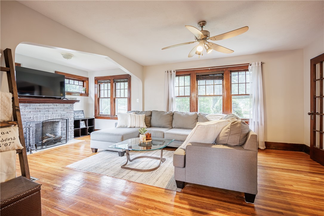 39 Brockley Road Irondequoit, NY 14609 - Photo 9 of 47