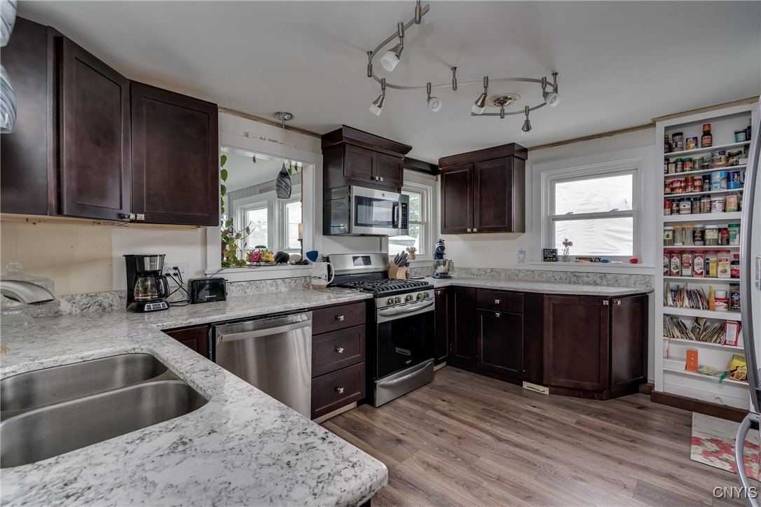16 Bethune Street Alexandria, NY 13607 - Photo 5 of 50