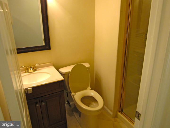 4101 A Chadbury Road Mount Laurel, NJ 08054 - Photo 14 of 16 Bathroom
