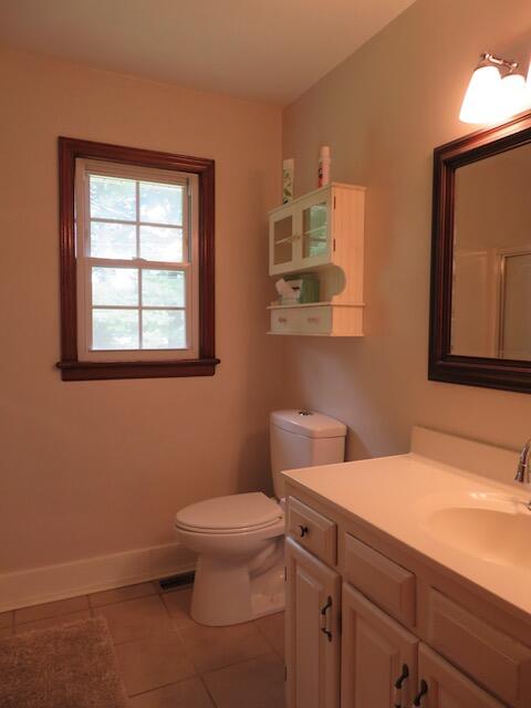 5531 Darby Road Roanoke, VA 24012 - Photo 12 of 26 Full Bath