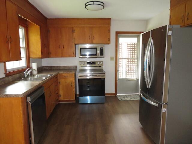 5531 Darby Road Roanoke, VA 24012 - Photo 3 of 26 Kitchen
