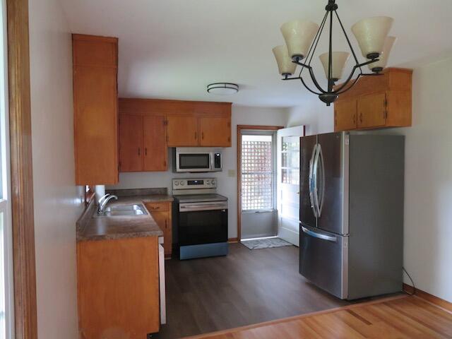 5531 Darby Road Roanoke, VA 24012 - Photo 4 of 26 Kitchen