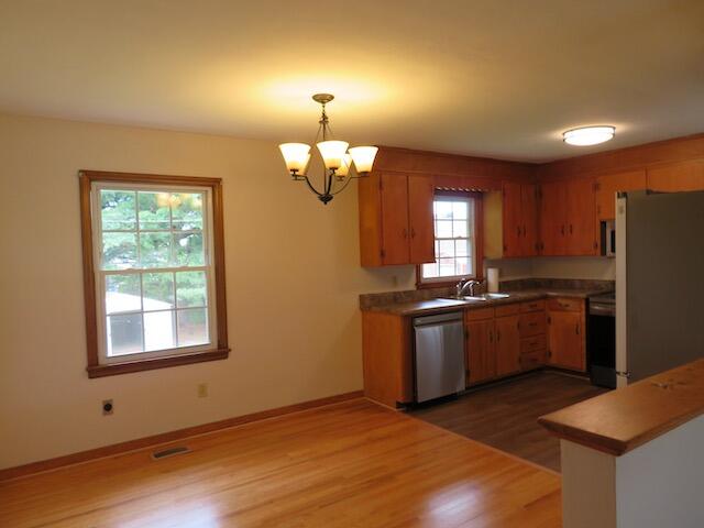 5531 Darby Road Roanoke, VA 24012 - Photo 6 of 26 Dining Area
