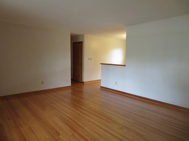 5531 Darby Road Roanoke, VA 24012 - Photo 7 of 26 Living Room