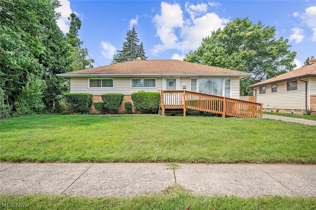 7362 Oakwood Road Parma, OH 44130 - Photo 30 of 31