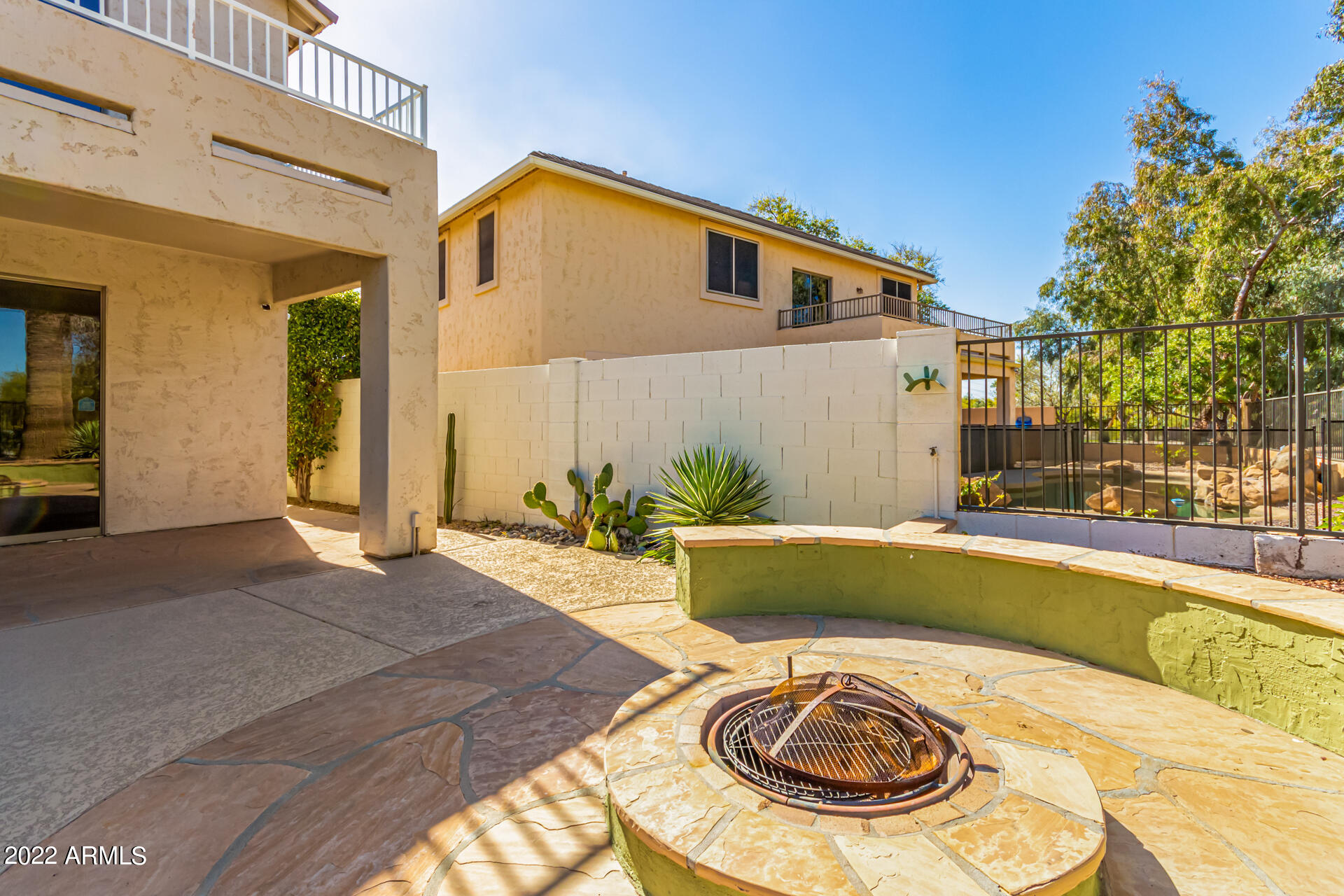 2438 East Fremont Road Phoenix, AZ 85042 - Photo 37 of 45 a view of a house with pool table and chairs