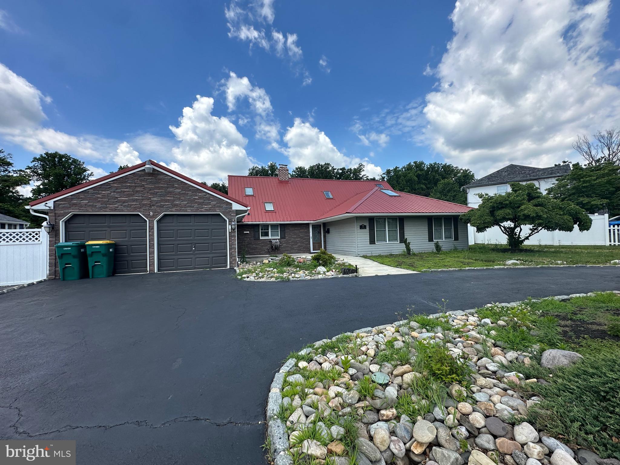24 Rose Apple Road Levittown, PA 19056 - Photo 2 of 72