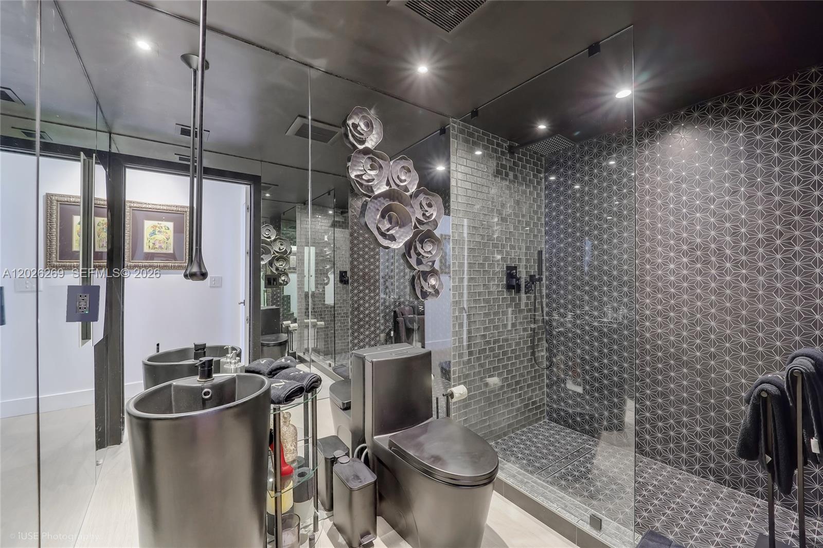 400 Alton Road, Unit 1506 Miami Beach, FL 33139 - Photo 18 of 23