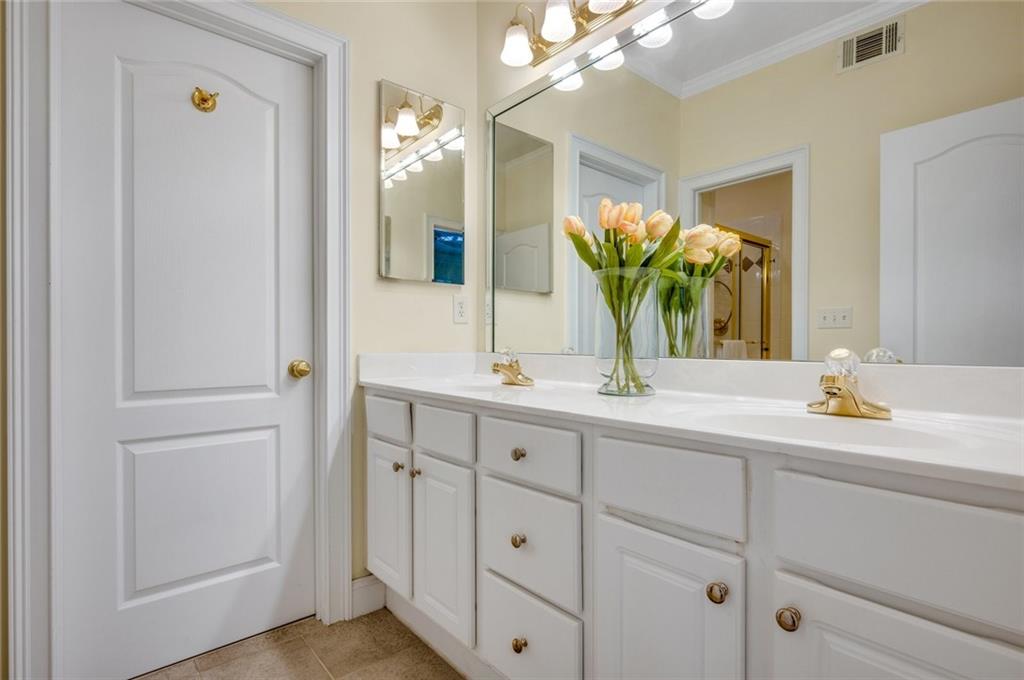 2570 Oglethorpe Circle Northeast, Unit 3 Atlanta, GA 30319 - Photo 20 of 36