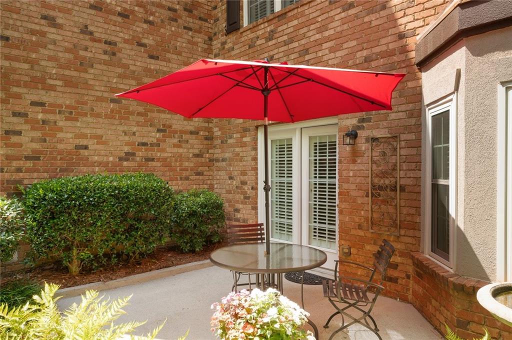 2570 Oglethorpe Circle Northeast, Unit 3 Atlanta, GA 30319 - Photo 32 of 36