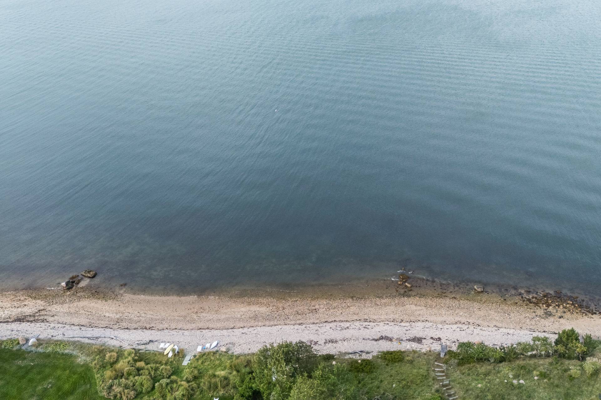 232 Kings Point Road East Hampton, NY 11937 - Photo 34 of 37 a bathroom with a window
