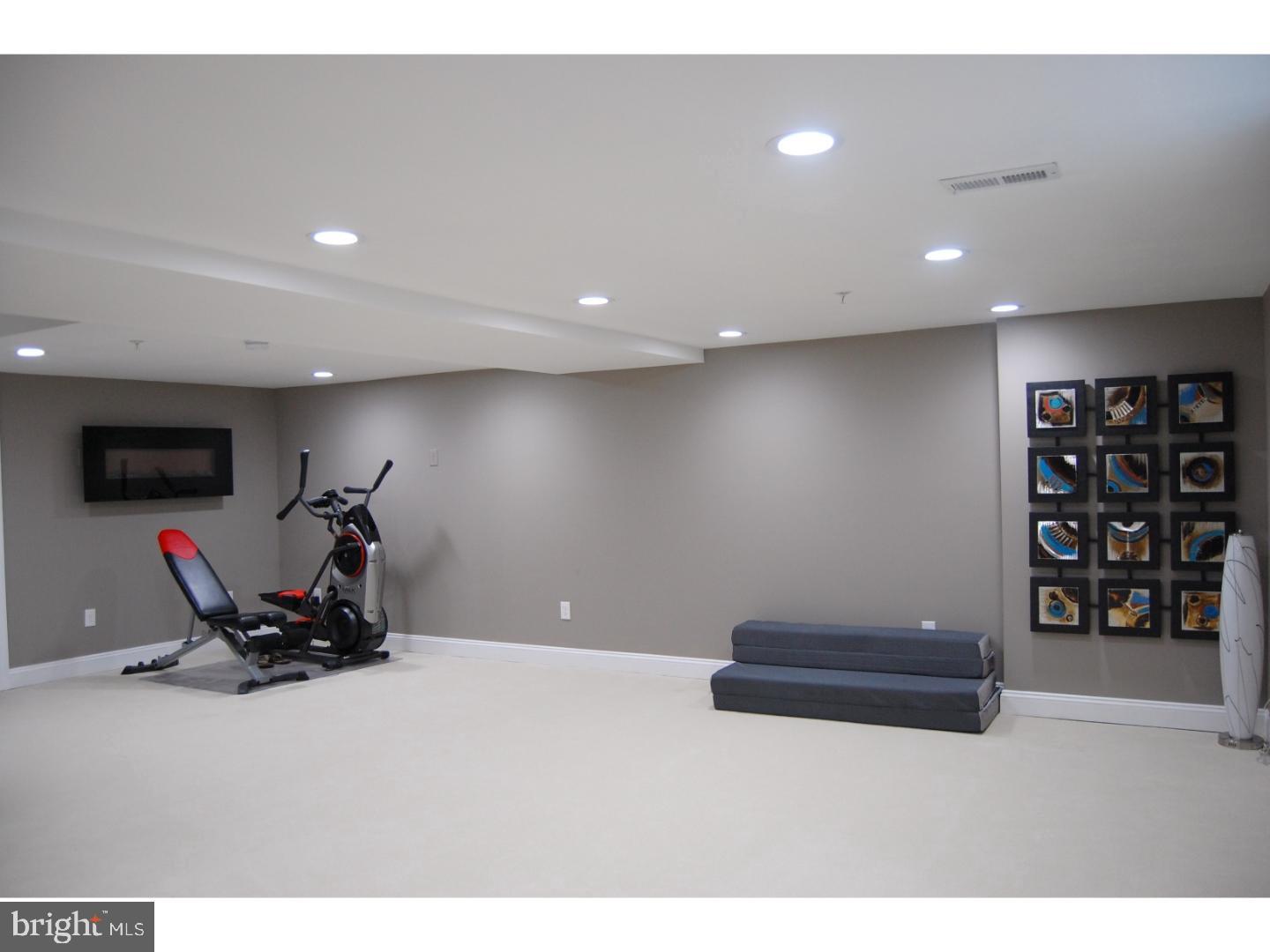 28 Madison Way Downingtown, PA 19335 - Photo 15 of 44 a living room with hard wood floor